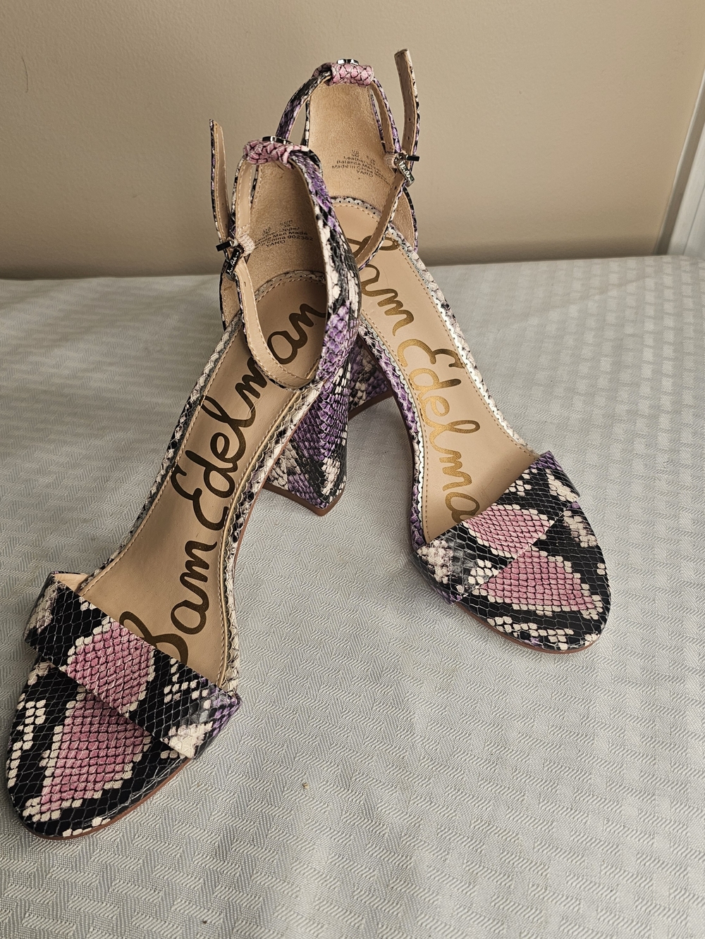 Sam‎ Edelman Yaro Block Heel Sandals Size 9M Pink Purple Faux Snakeskin Ankle